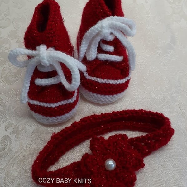 NEWBORN HAIRBAND AND TRAINER SET