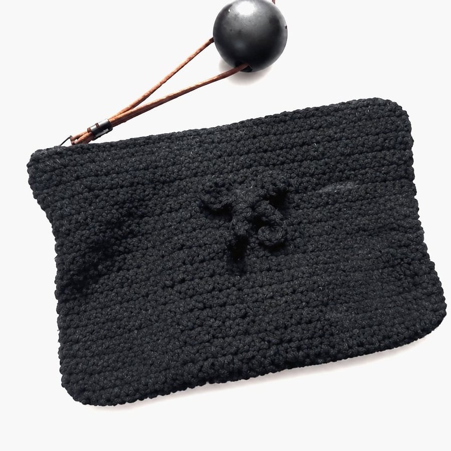 Crochet pouch zipper