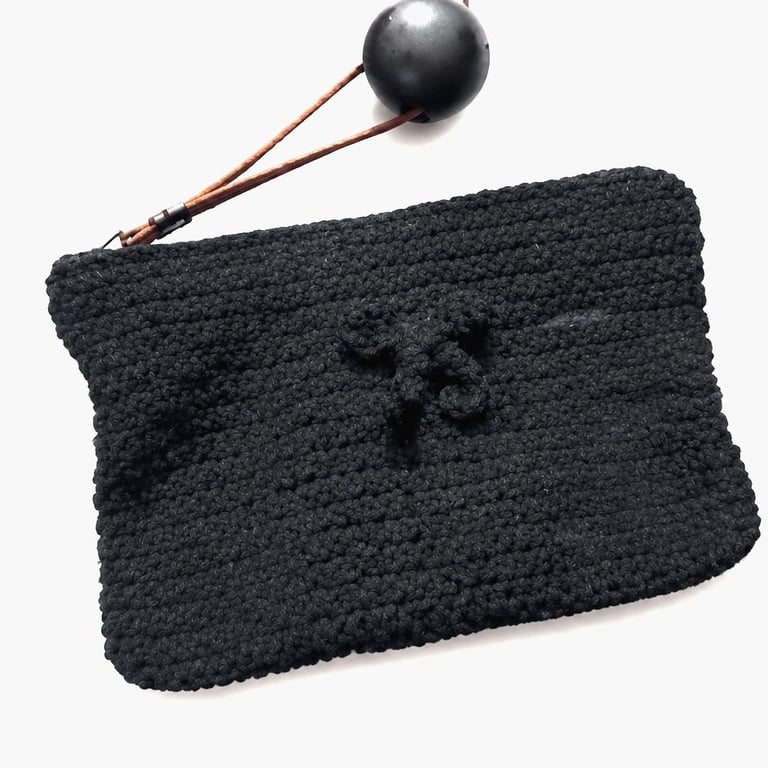 Crochet pouch zipper