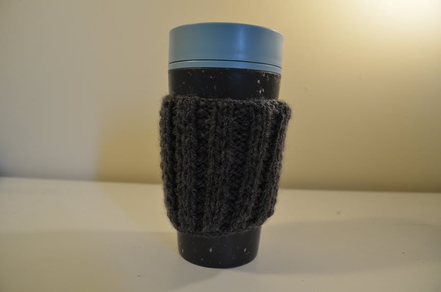Grey chunky vertical stripe cup cosy