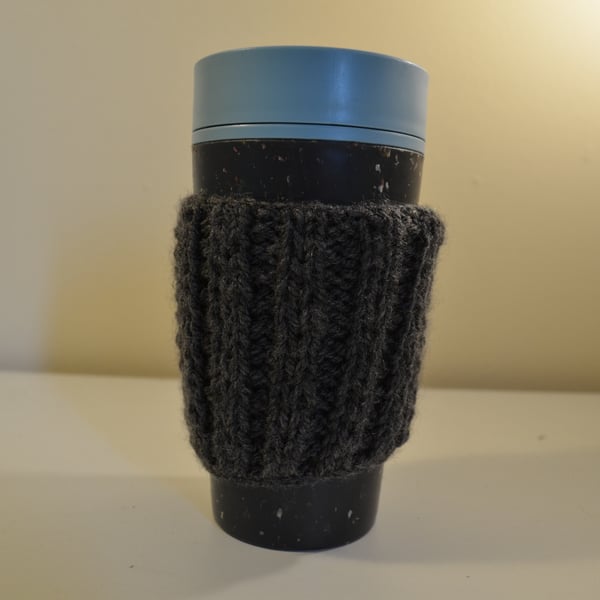 Grey chunky vertical stripe cup cosy