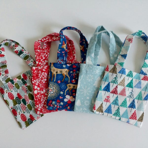 Shop Early, for Christmas, 5x mini christmas gift bags, eco friendly gift wrap 