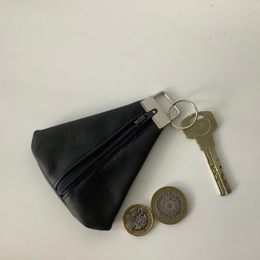 Black Leather Earphone Case Coin purse Keyring Cable Organiser.