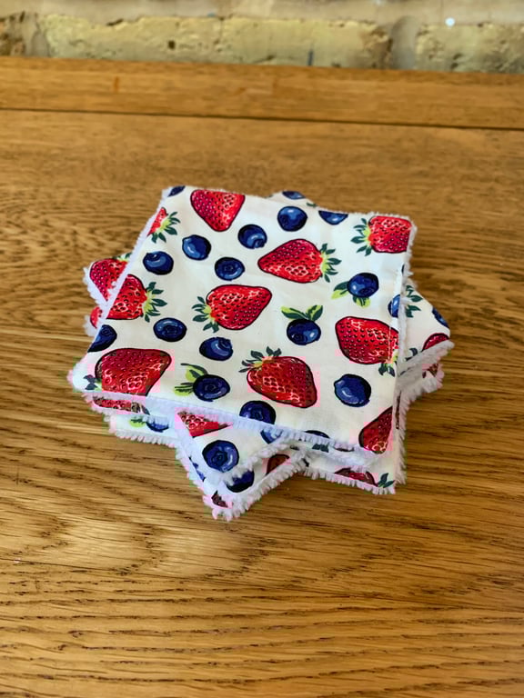 Strawberry And Blueberry Print Reusable Makeup Remover Wipes
