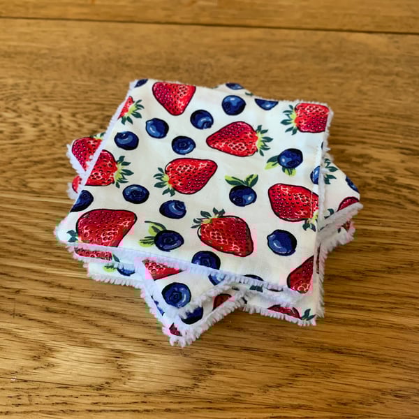 Strawberry And Blueberry Print Reusable Makeup Remover Wipes