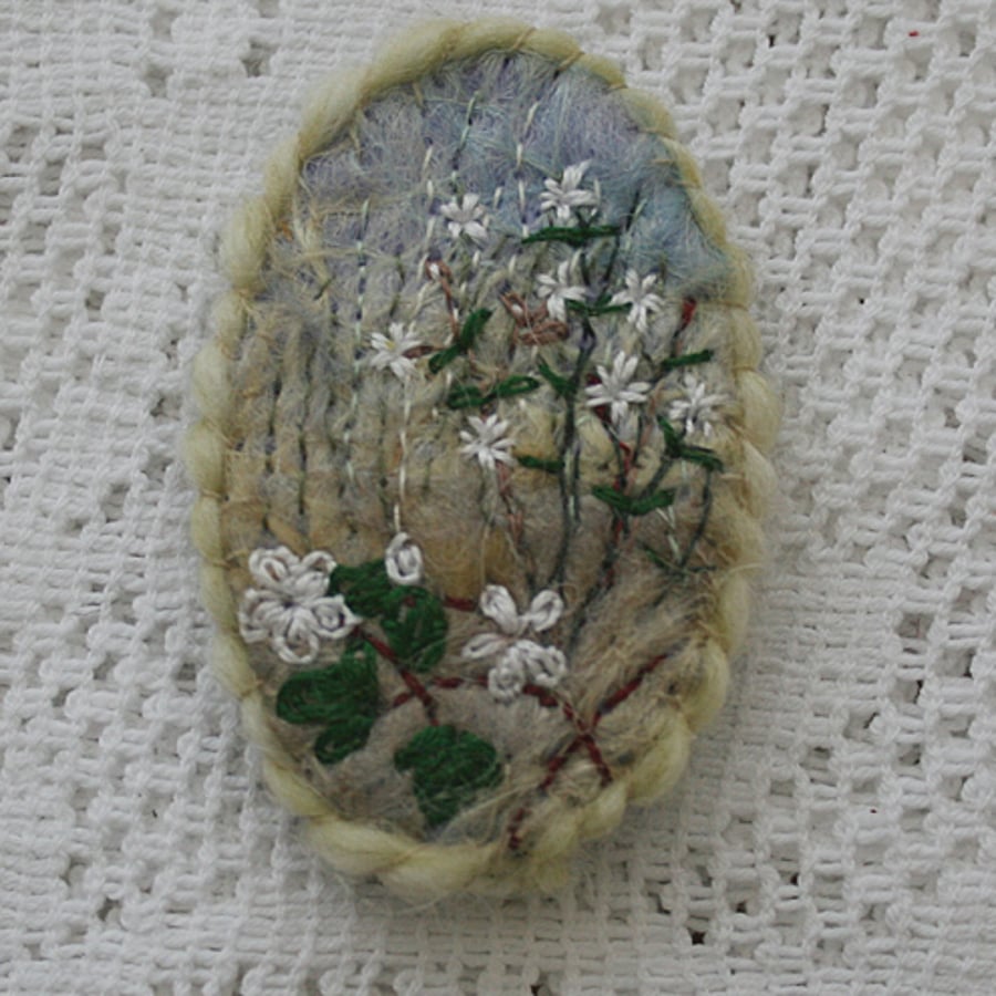 White campion and Bramble - Brooch
