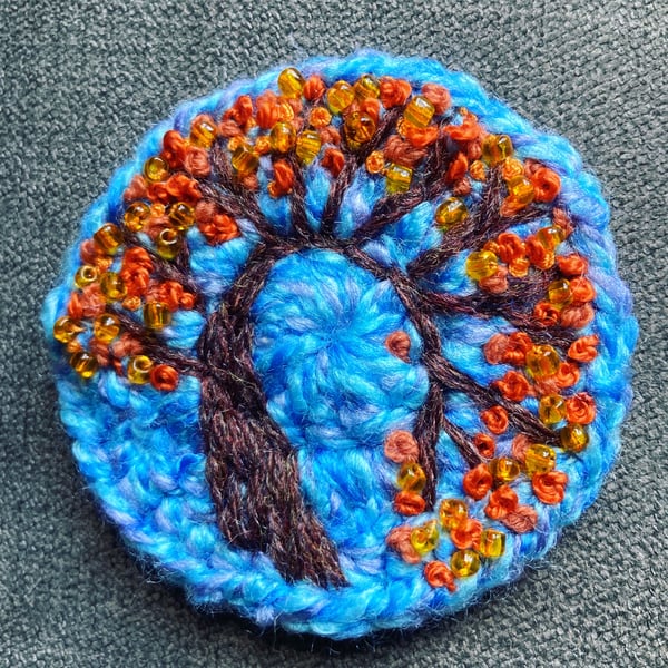 Bonsai tree crochet brooch pin badge 