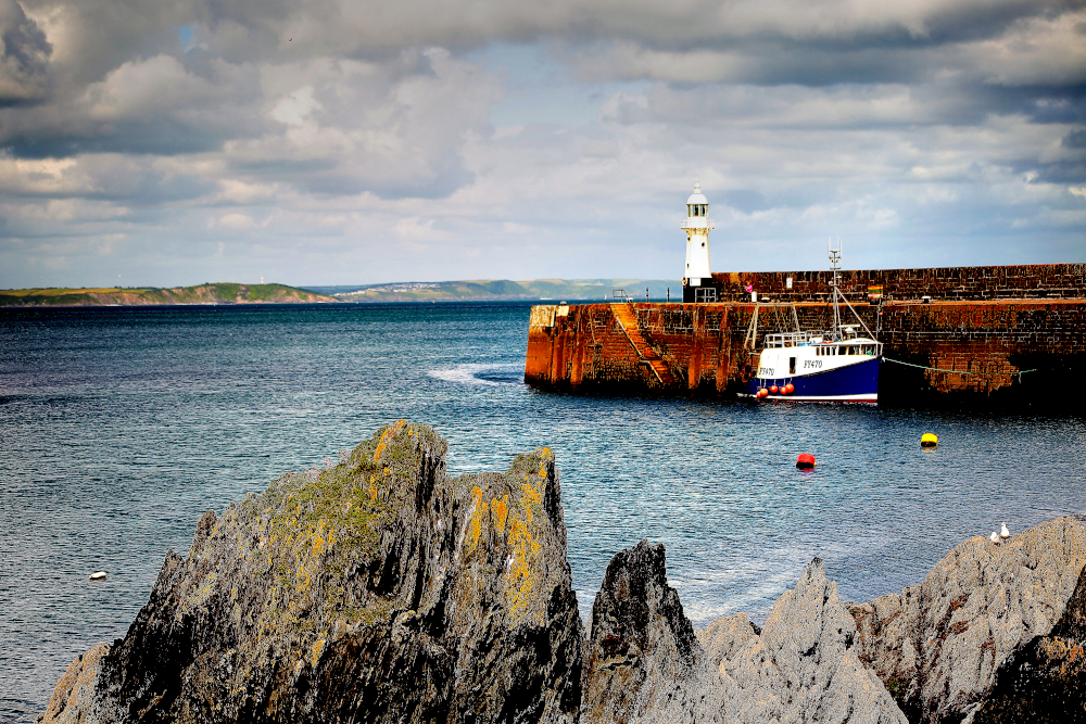 Mevagissey Lighthouse Picture, Harbour, Cornwall Photo