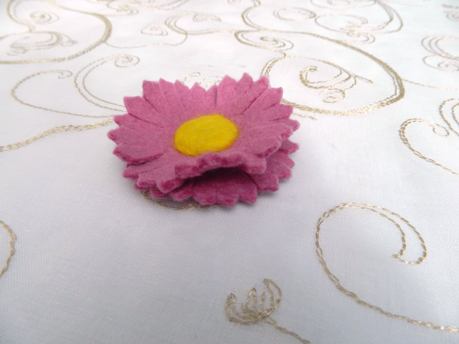 Dark Pink Daisy Brooch Handmade Felt Spring Style Womens Gift