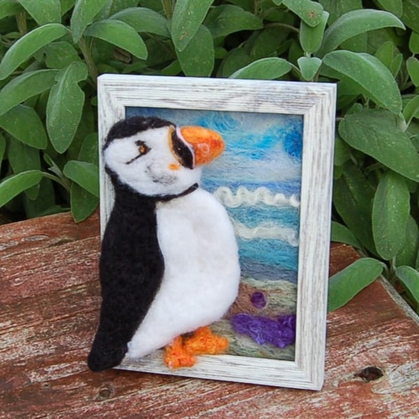 Needle felted Puffin 3d picture 