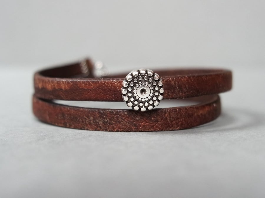 Leather wrap bracelet - dotts and circles stainless steel