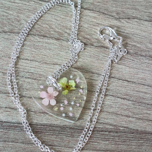 Unique necklace handmade with dried flowers 