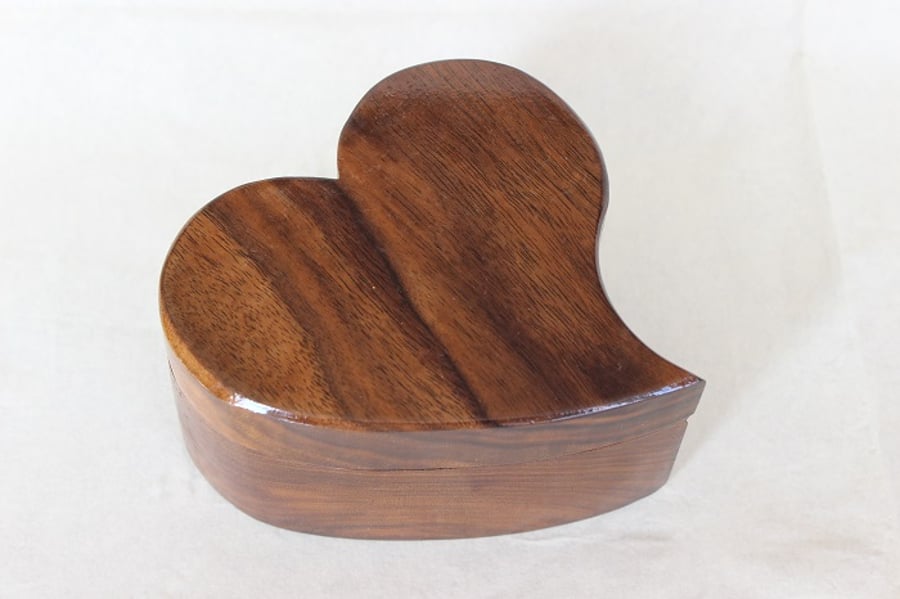 Walnut Jewellery - Trinket Box (WWB07)