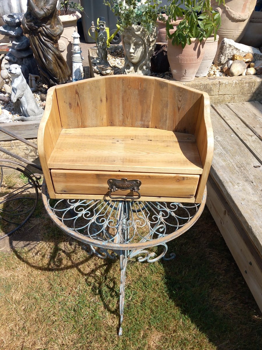 Drawer display unit
