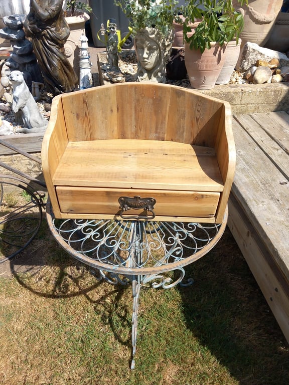 Drawer display unit