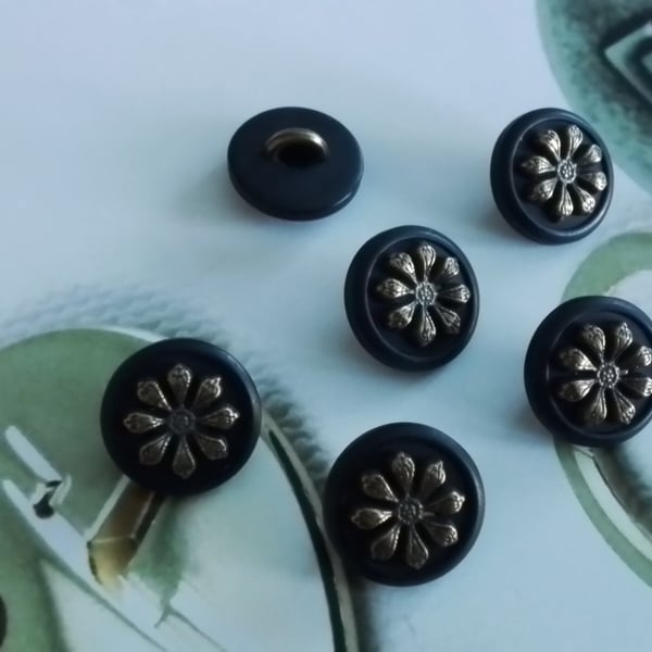 15mm 24L Antique Brass and Black Polyester buttons