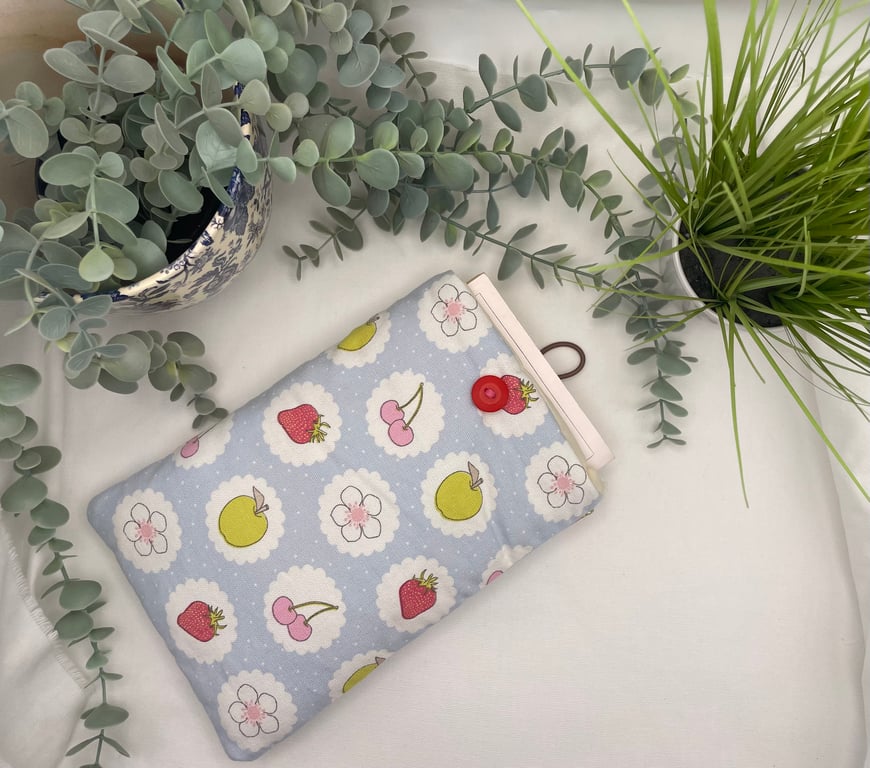 BOOK SLEEVE - MEDIUM 9-9.5 X 6 inches (approx)