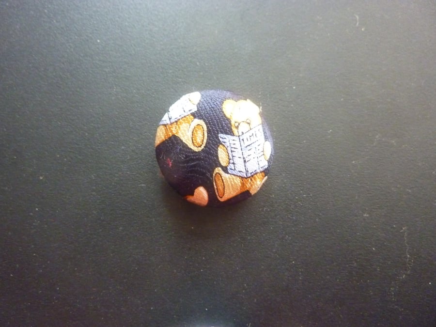 6 Silk Buttons Teddy Bear Reading TIMES Newspaper 1ins 2.5cms 