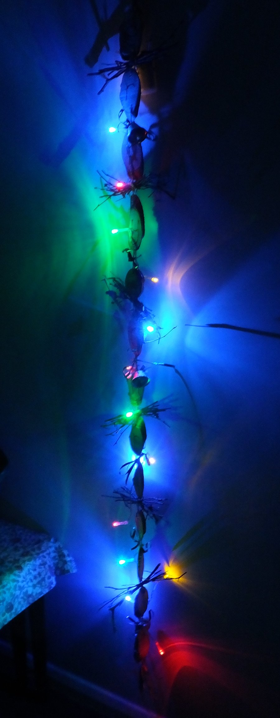 6 foot long Christmas illuminated hanging garland Xmas decoration. 