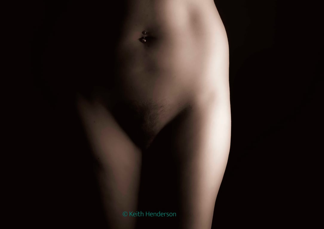 Female Nude, Confrontal print