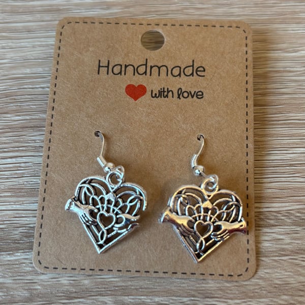 Sterling Silver Earrings - Irish Claddagh (Hand & Heart) - Brand New & Sealed!! 