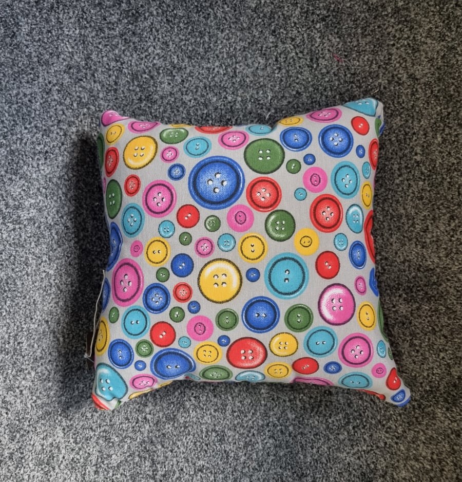 Button design cushion