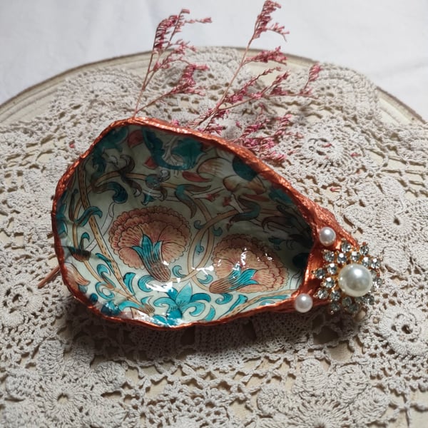 Oyster Shell Trinket Dish- Gift Boxed