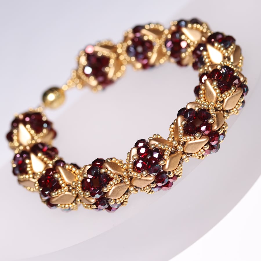 Red and Gold Beaded Bead Bracelet