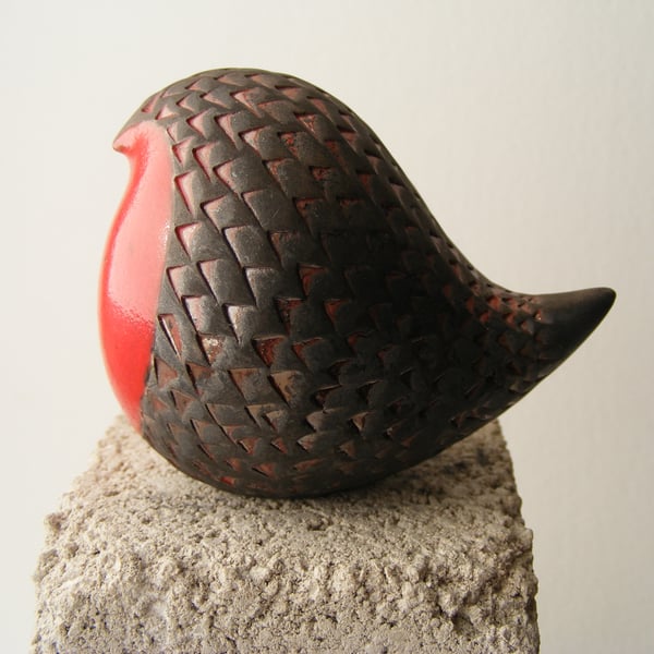 Textured raku fired round robin