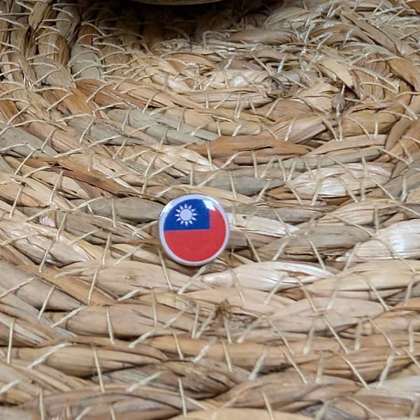 Taiwan Flag Map Pin – Asian Travel Map Push Pin for Wooden Maps, Taiwan Map Pin