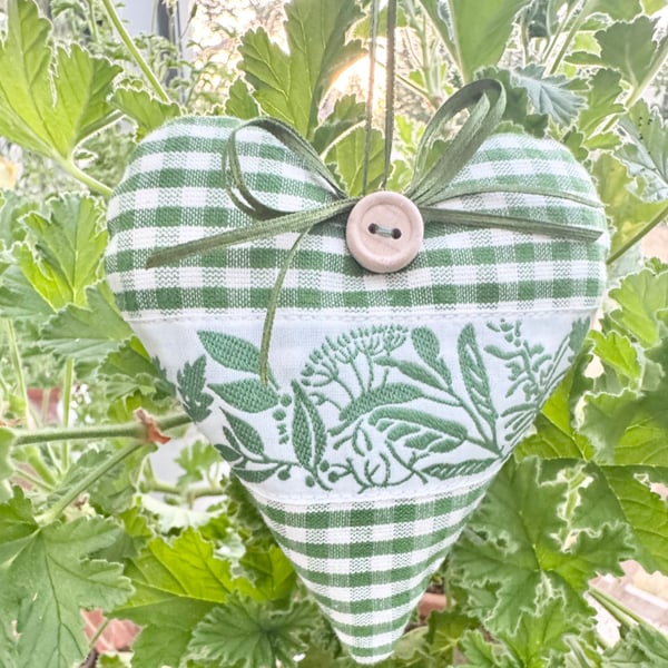 GREEN GINGHAM HEART - Herbs - Heart of the Month for August