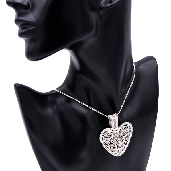 Heart shaped wire wrapped pendant