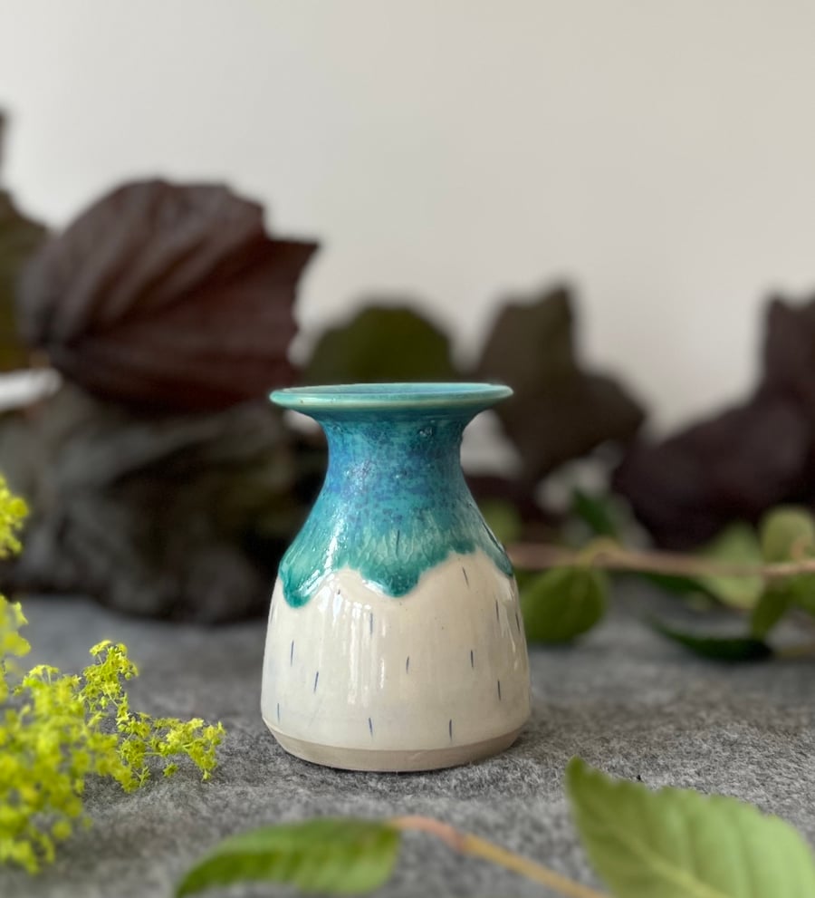 M Ceramic Handmade Flared Vase - solstice - Secret Studio Sale - 60