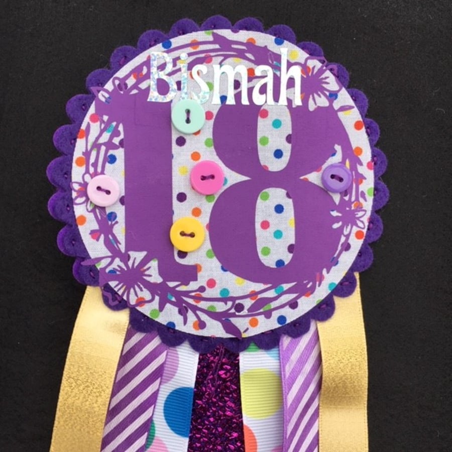 18th Birthday badge - Rosette - Pretty design - Personalised