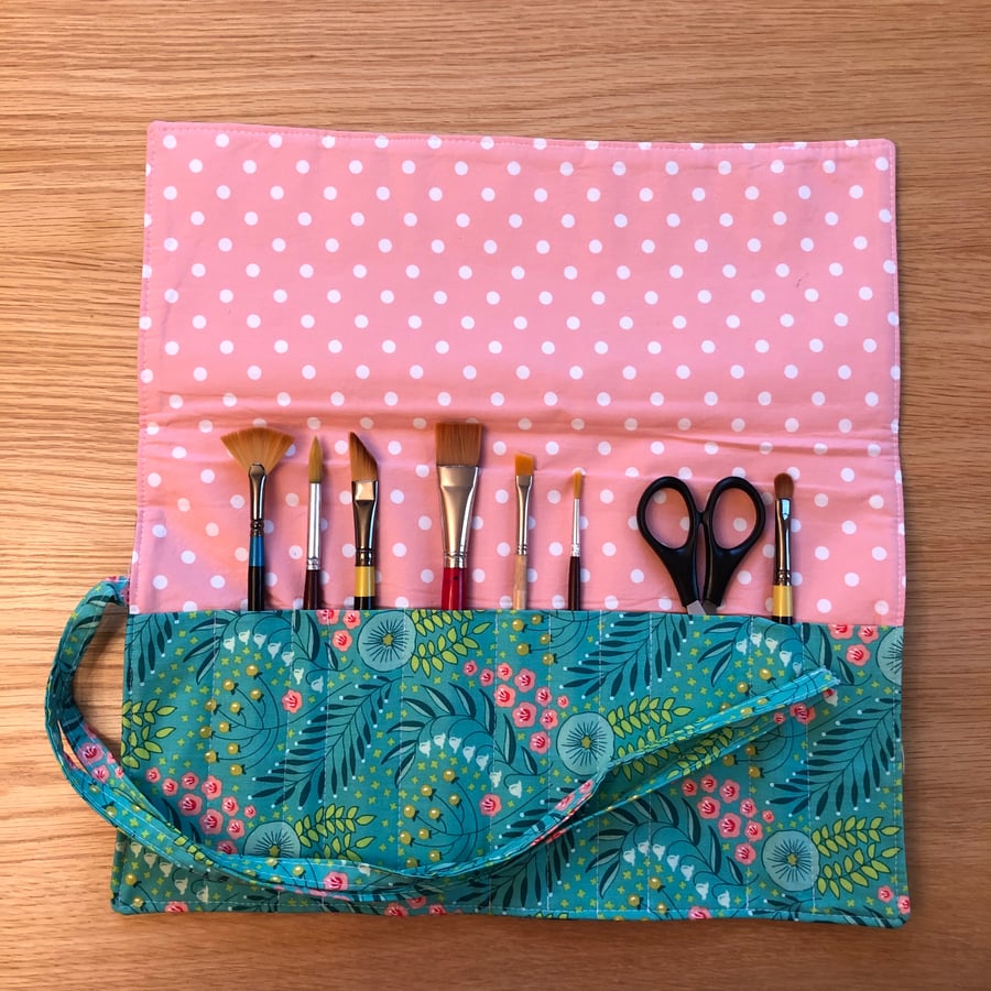 BRUSH, PENCIL OR TOOL ROLL-FLORAL