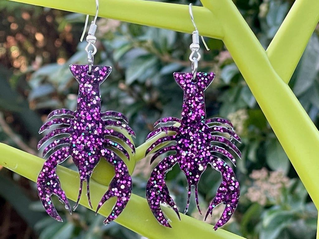 MAGENTA LOBSTER EARRINGS trend kawaii resin disco glitter 