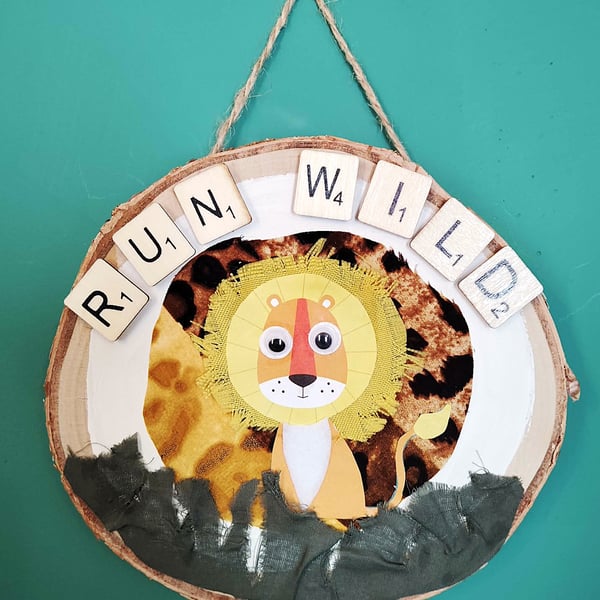 Wooden wall art Run wild (lion)