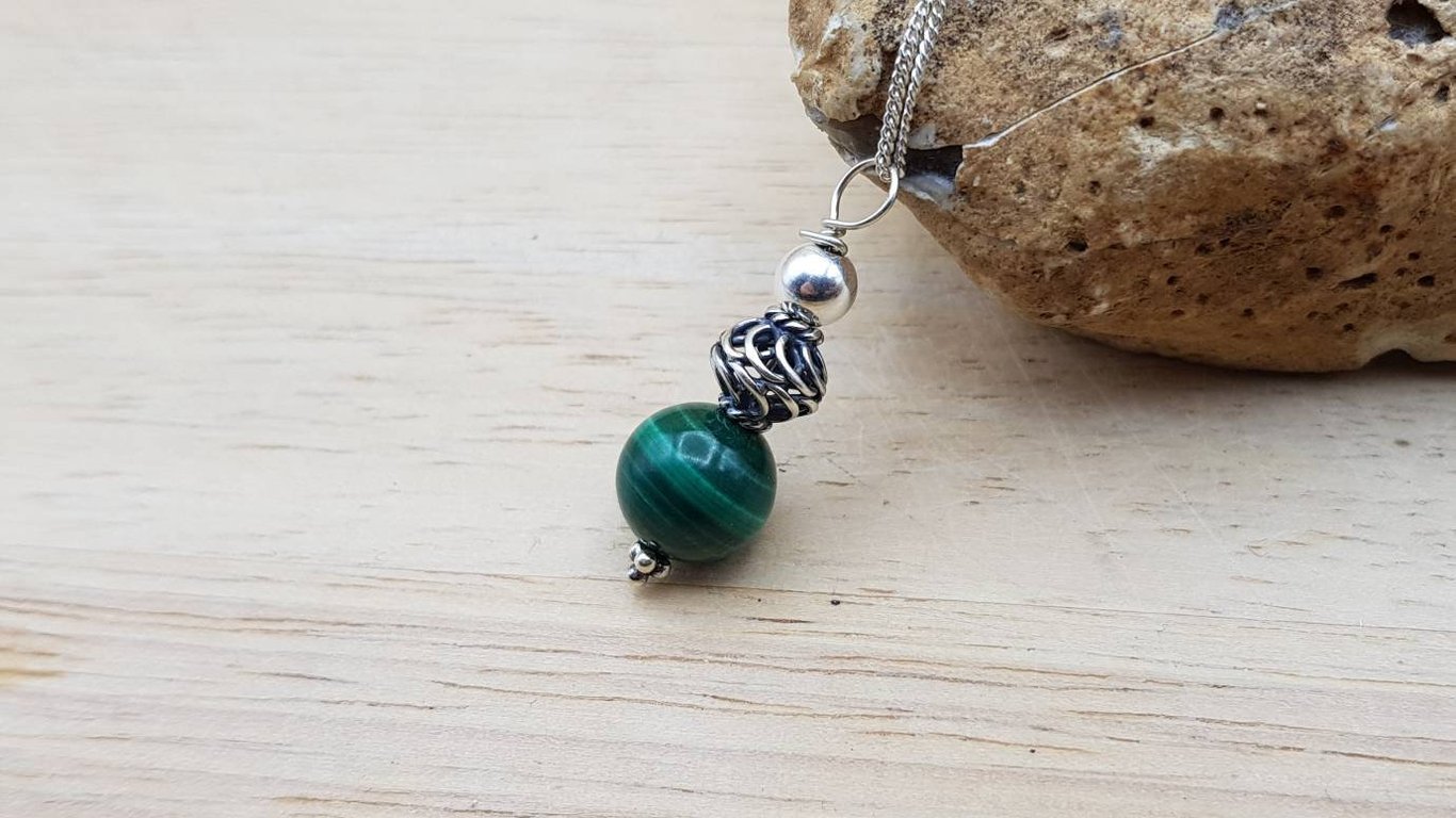 Minimalist Malachite pendant necklace. Crystal Reiki jewellery