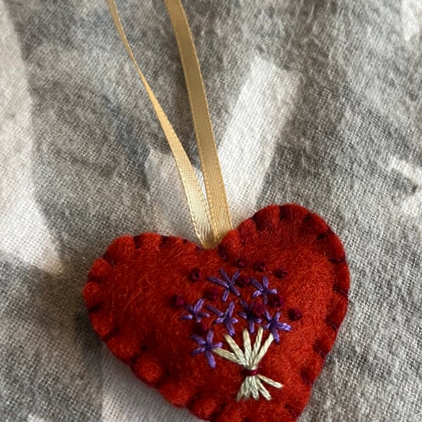 Hanging Heart - Red Floral