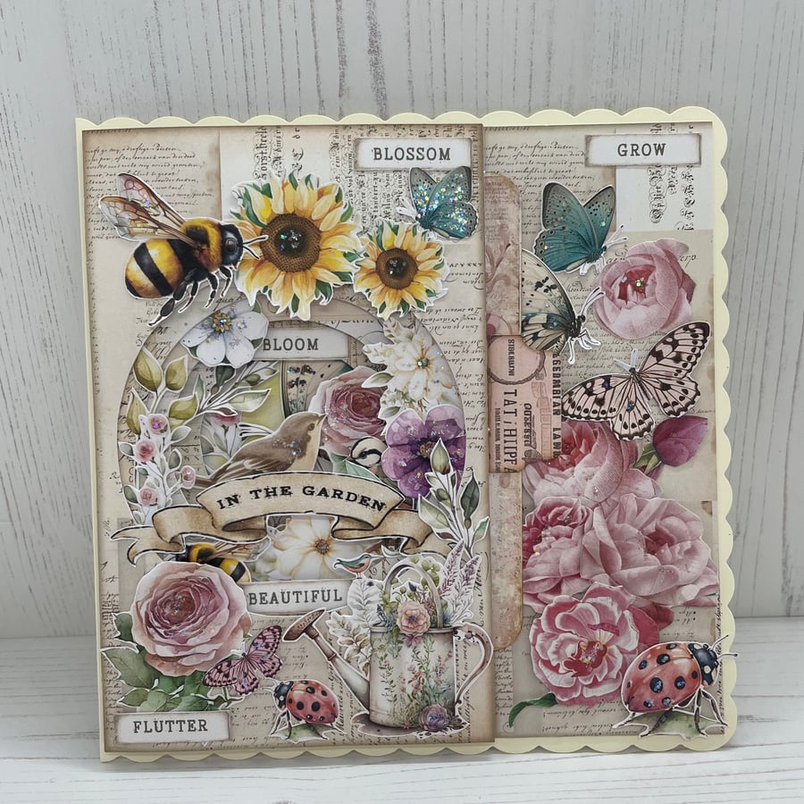 Greeting Card Bee, Wildlife and Floral by Carolee Crafts PB2 - 0014