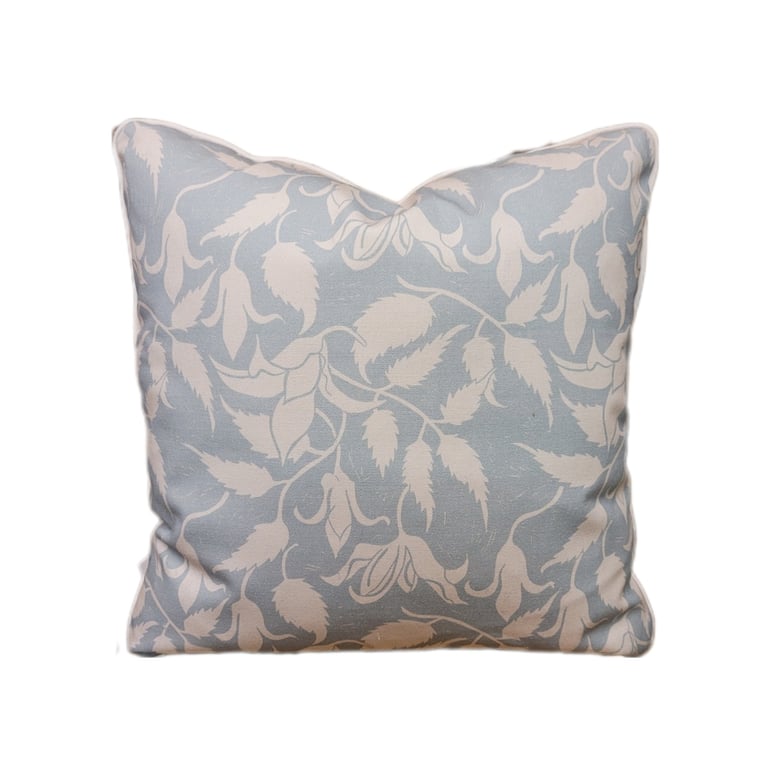 Alpina cushion in soft green