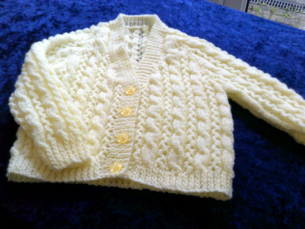22 inch Lemon Cable & Lace V Neck Cardigan