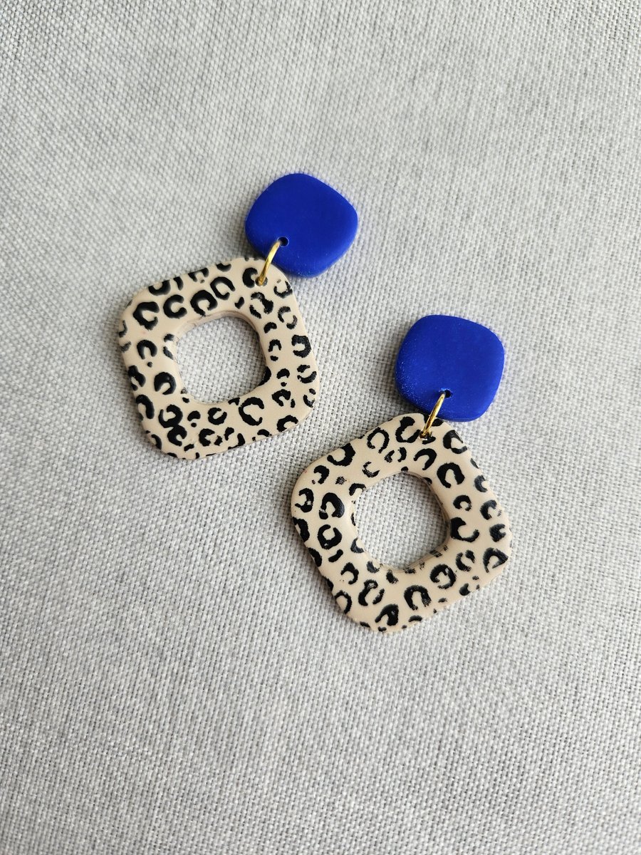 Blue animal print square earrings 