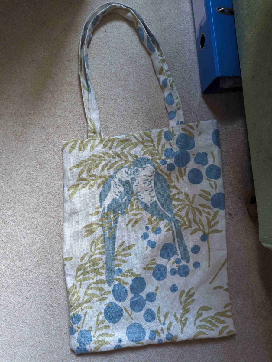 Love bird tote bag