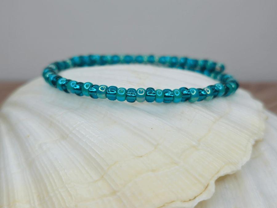 Turquoise and Teal seed bead bracelet - memory wire bracelet