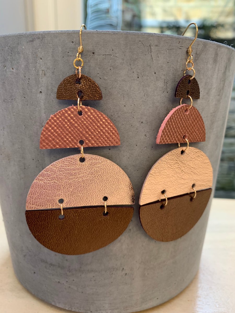 Leather earrings 