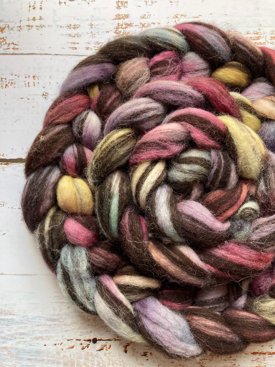 Humbug Corriedale Spinning fibre 100g Tumblestone