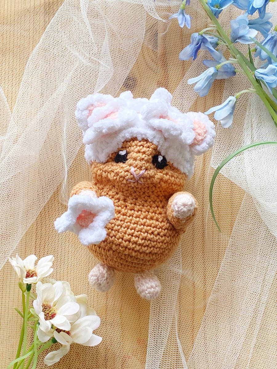 Haru the springtime hamster