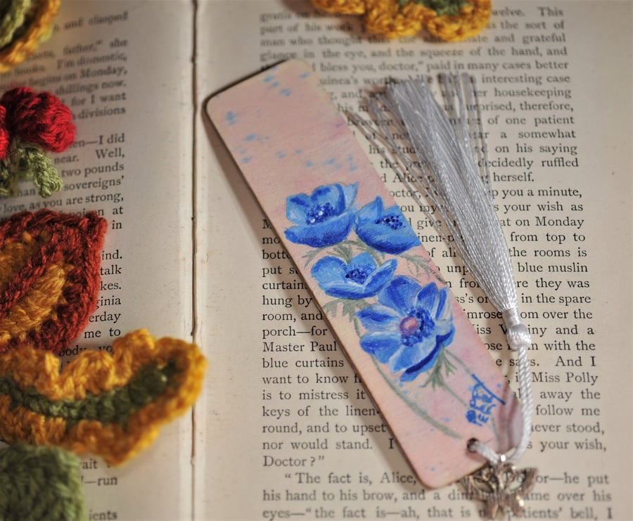 Blue anemone bookmark (small)