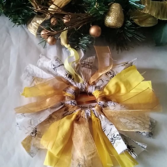 Bees mini rag wreath home decoration ribbon yellow fabric ornament, eco friendly